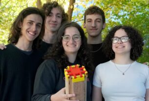 Estudiantes argentinos lanzaron un satélite de madera y obtuvieron el quinto lugar en una competencia global