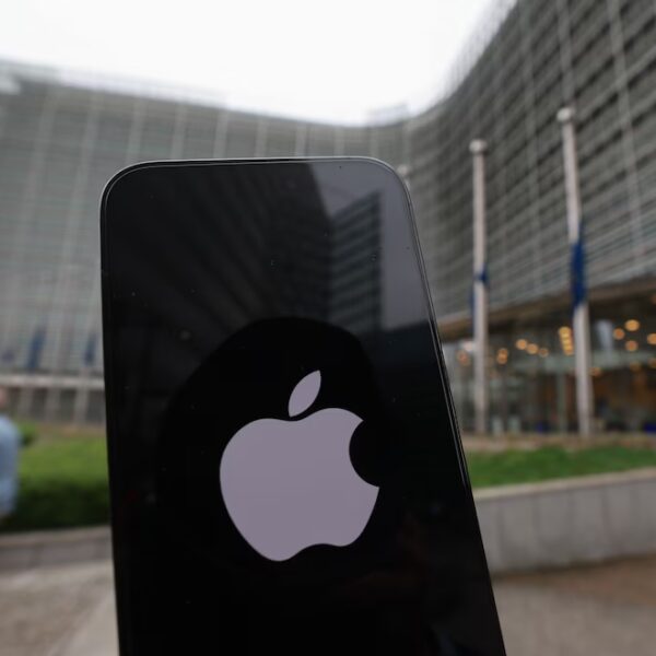 La icónica manzana de Apple no fue el primer logo de la empresa de tecnología: descubre cuál fue y qué tiene que ver Newton