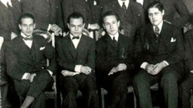 Todas las voces todas, 100 años de la radio en la Argentina: las palabras de sus protagonistas