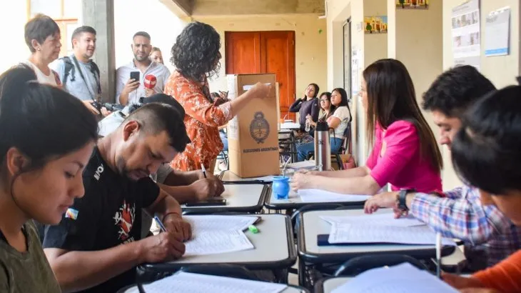 Corrientes espera las elecciones entre la tranquilidad social y las suspicacias opositoras