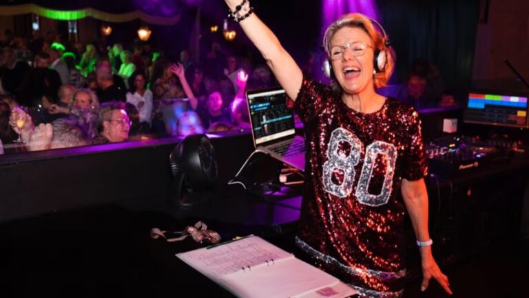 DJ Gloria, la abuela que revolucionó la noche de Estocolmo a los 81 años