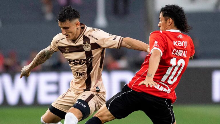 Independiente terminó con su extensa racha: goleó 3-0 a Platense y ganó tras 15 partidos sin festejos