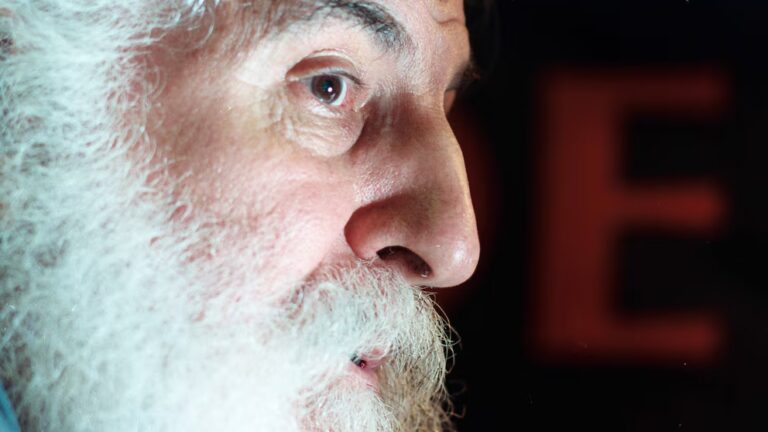 Hoy se celebra un cumpleaños especial, Jose Larralde y sus 87 años, procer absoluto de nuestra cultura.
