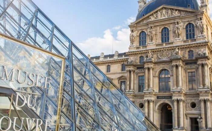 Robo de película en el Louvre: en 7 minutos se llevaron joyas de «valor incalculable»