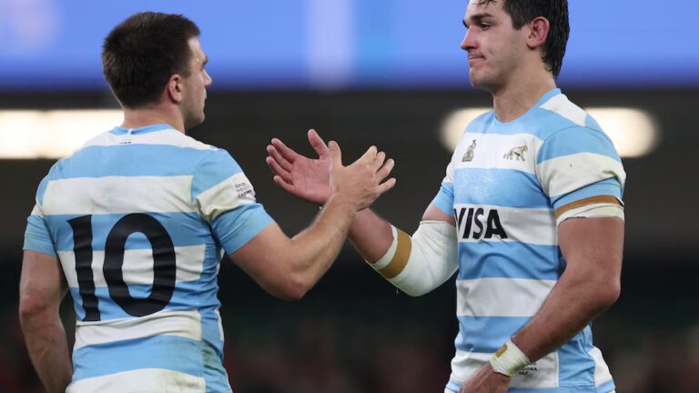 Los Pumas lograron una contundente victoria ante Gales por 52-28 en su primer partido de la gira por Europa